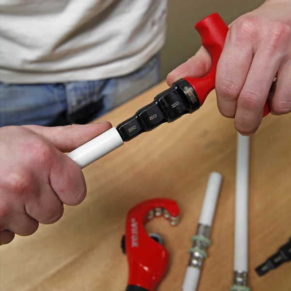 Calibreur ébavureur Tube Multicouche Virax 16-32 Mm Corps Acier 4 Calibreur ébavureur Tube Multicouche Virax 16-32 Mm Corps Acier – Image 3